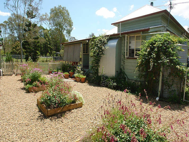 631 Hawkesbury Road, Anstead QLD 4070